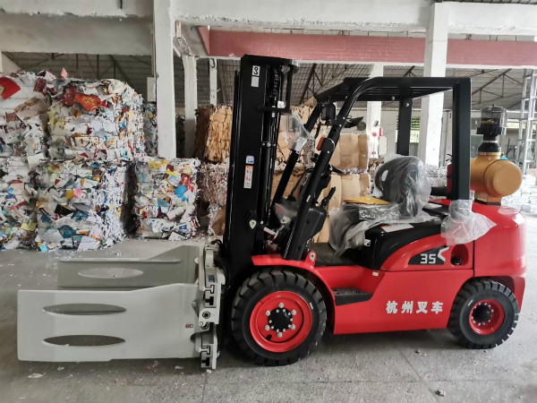 你的內(nèi)燃叉車柴油濾芯有在正確更換嗎？